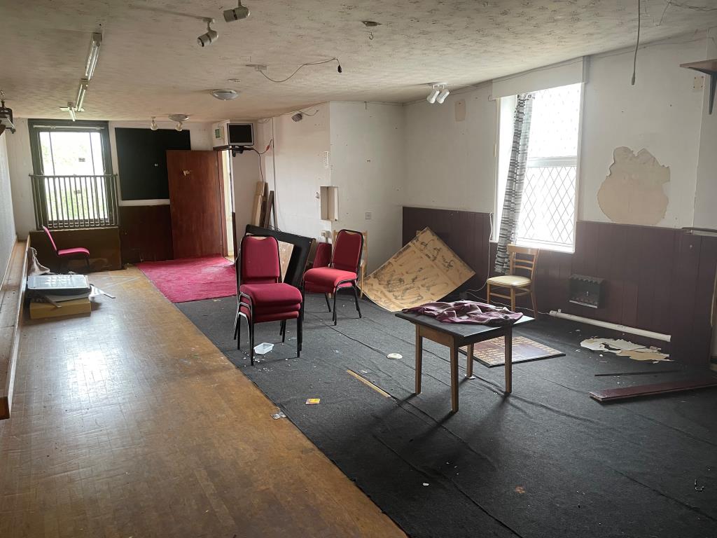 Lot: 21 - FORMER PUBLIC HOUSE WITH PLANNING APPROVAL -